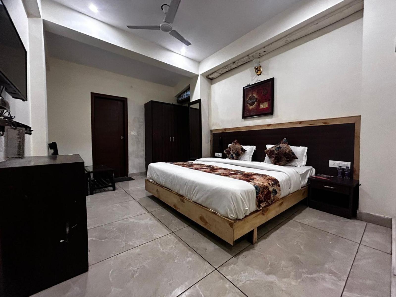 Hangout Inn Bhāgalpur Exterior foto