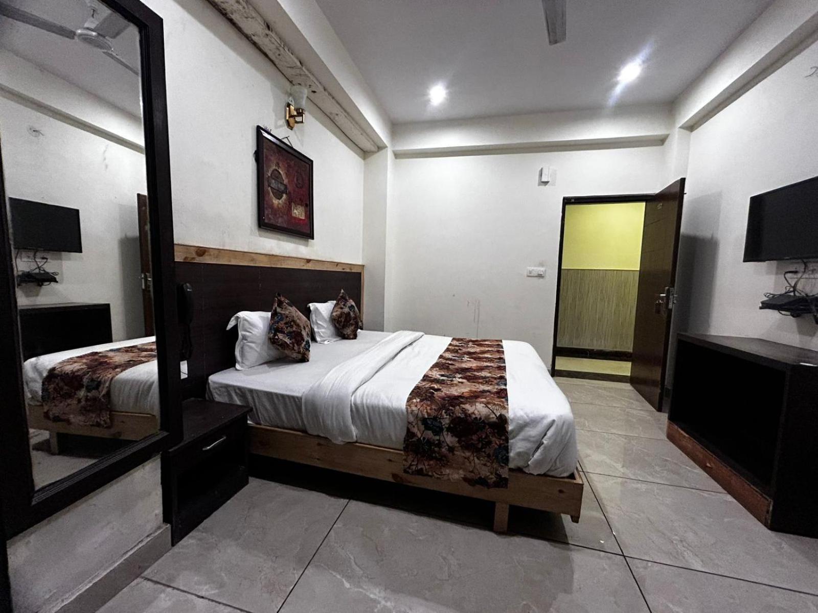 Hangout Inn Bhāgalpur Exterior foto