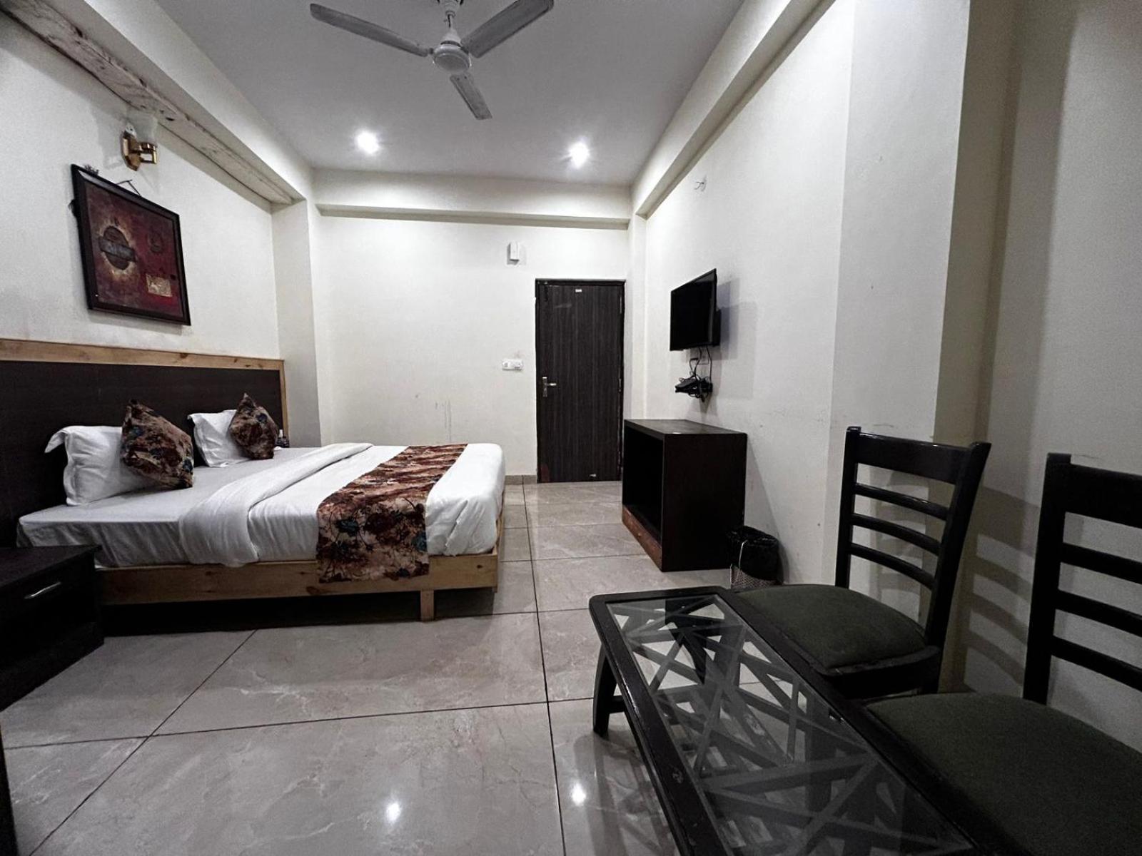 Hangout Inn Bhāgalpur Exterior foto